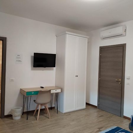 Nuova Fiera Camera Verona Buitenkant foto