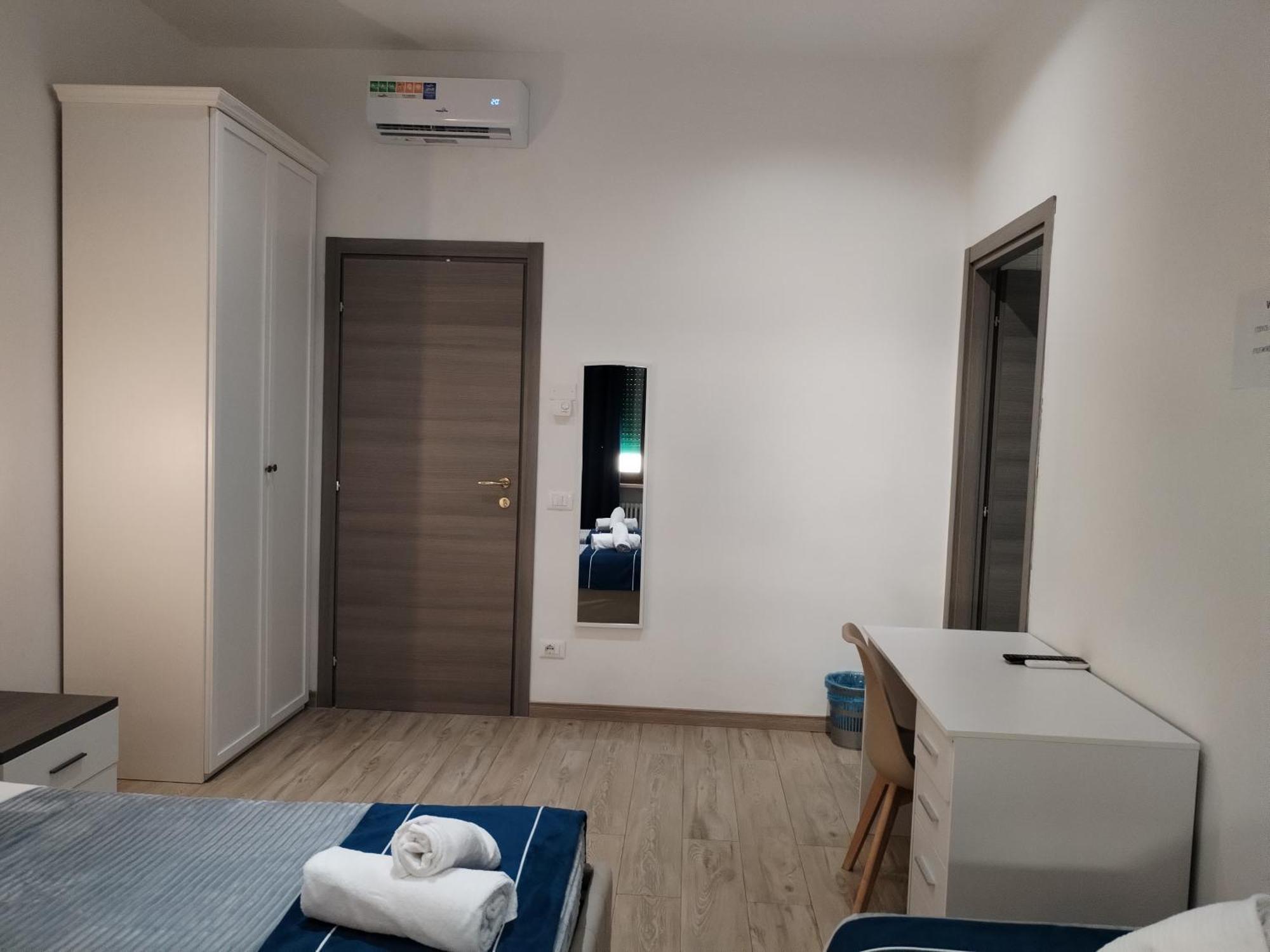 Nuova Fiera Camera Verona Buitenkant foto