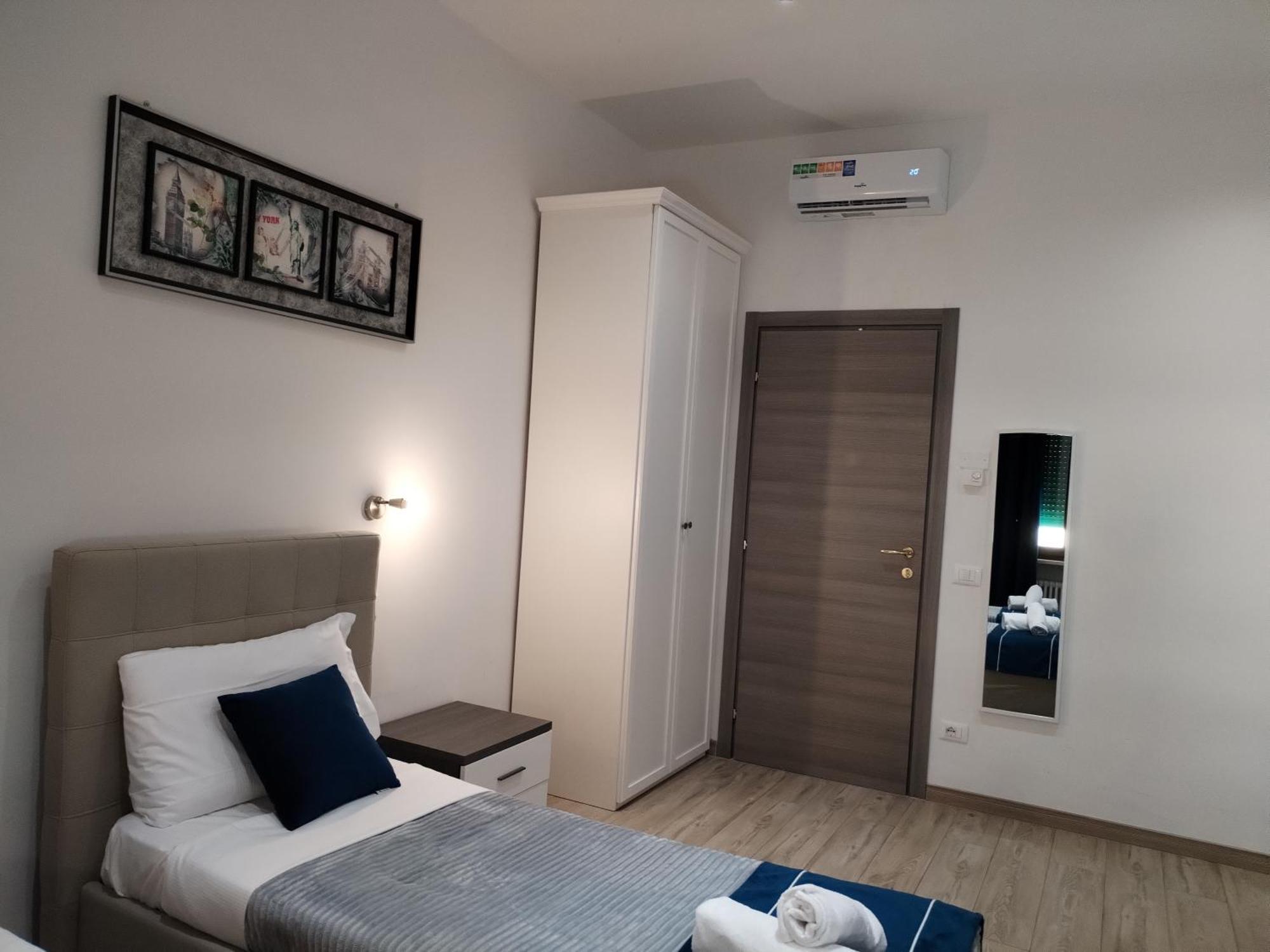 Nuova Fiera Camera Verona Buitenkant foto